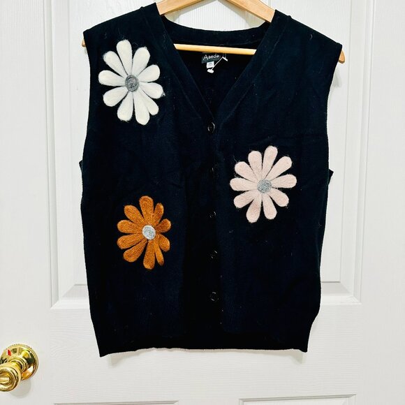 NEW AAEDA EMBROIDERED FLORAL KNIT VEST - Picture 1 of 7